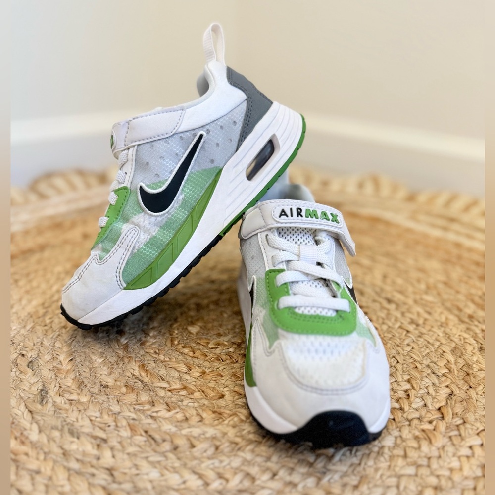 🌾Nike Solo with Air Max Technology‎